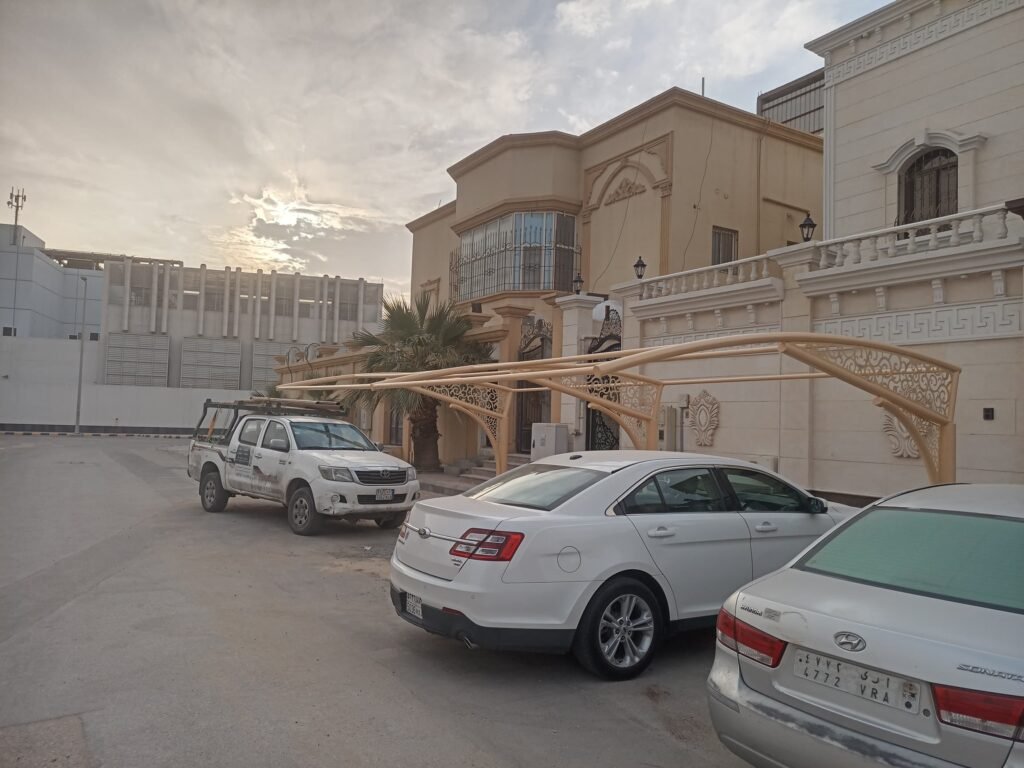 مظلات سيارات خارجية