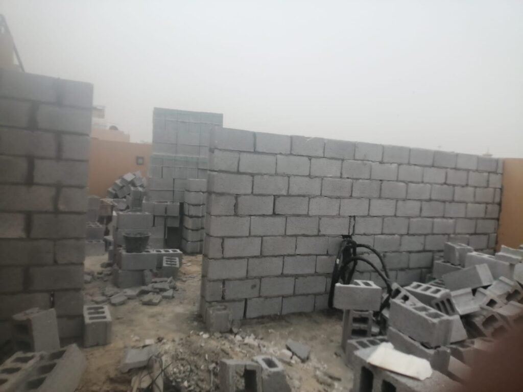بناء ملاحق